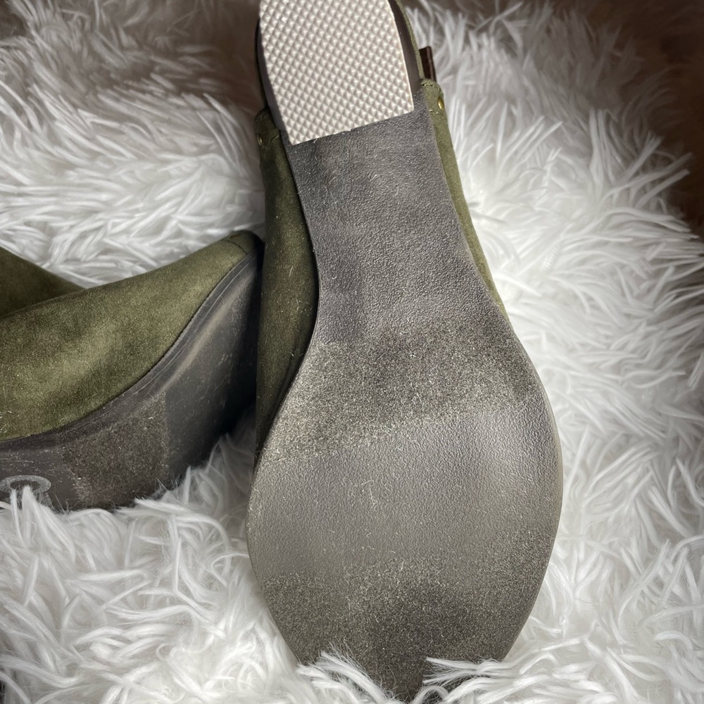 Olive green peep toe suede heels gold studs | Size 6 - Picture 8 of 10